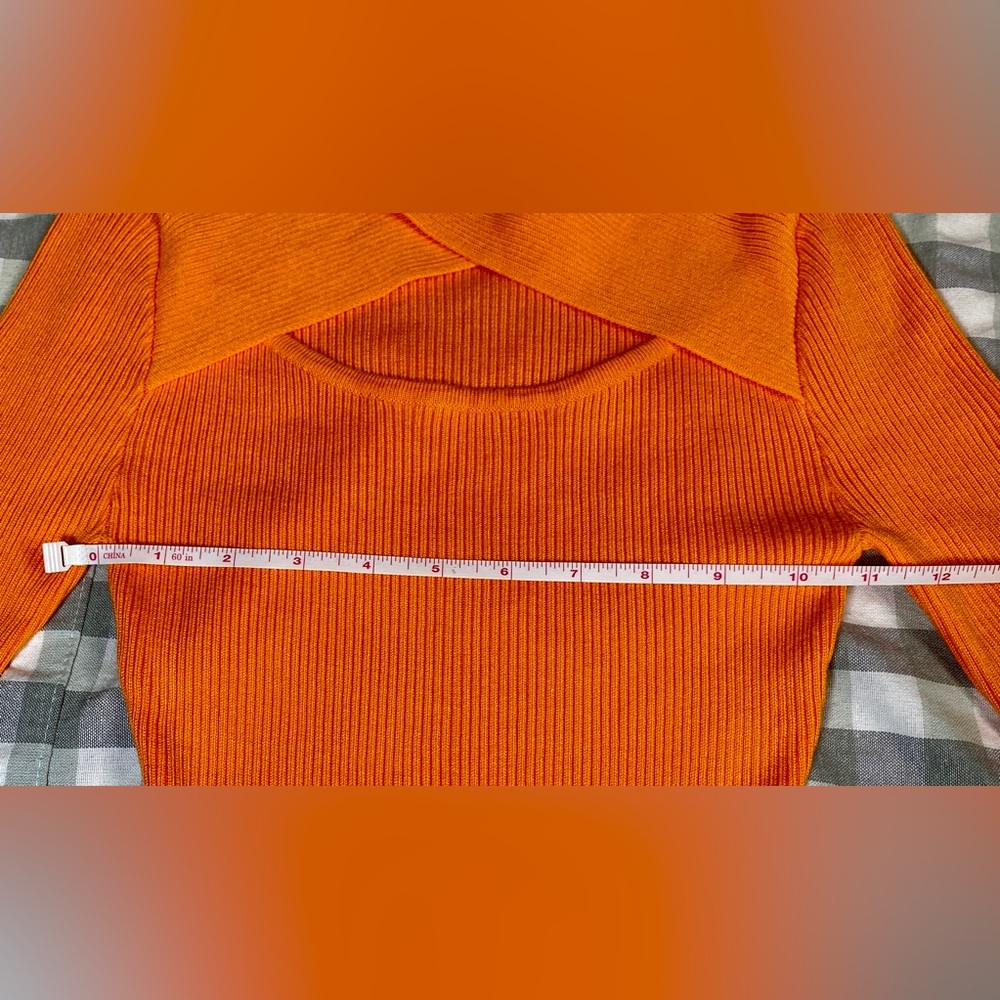 New York & Company Women’s Ribbed Cut-Out Pullover Sweater - Picture 3 of 7
